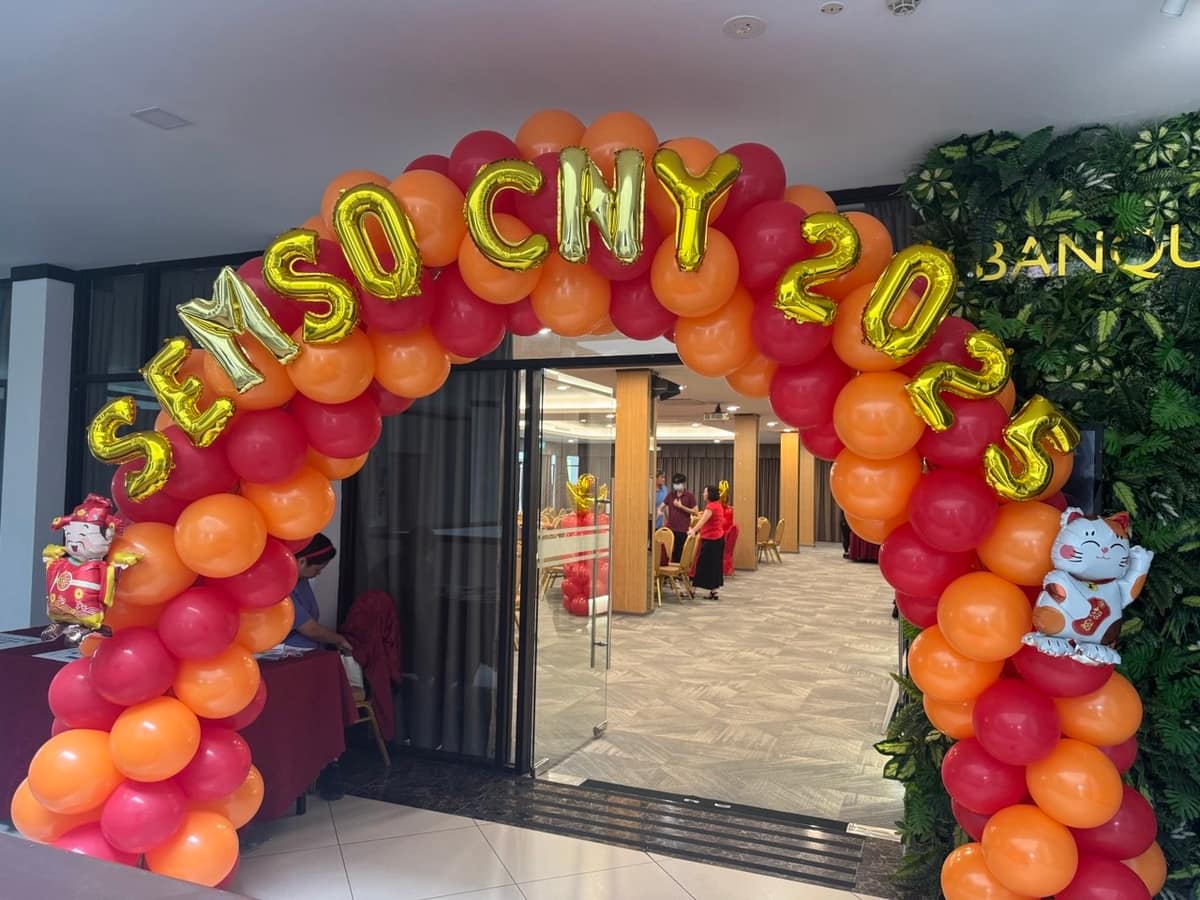 Balloon arch for a Chinese New Year entrance