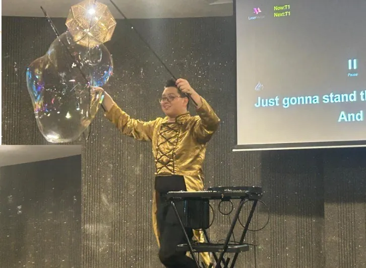 Bubble show by BounceParkSG